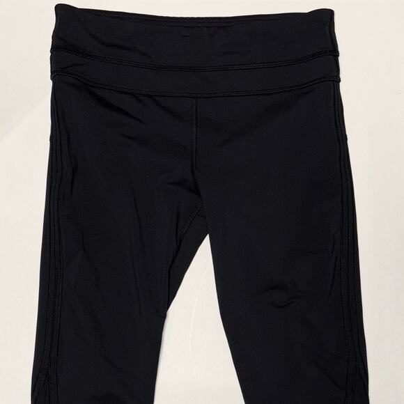 Lululemon Leggings women's size 6 Inspire Crop Luxtreme four-way stretch Black - Picture 10 of 16